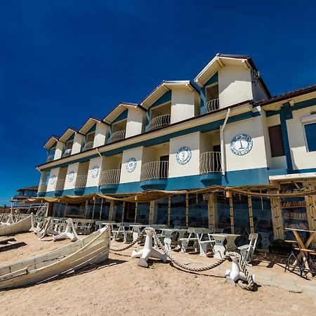 Micul Golf Hotel Două Mai Eksteriør billede