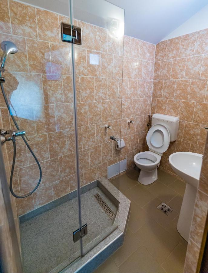 Micul Golf Hotel Două Mai Eksteriør billede